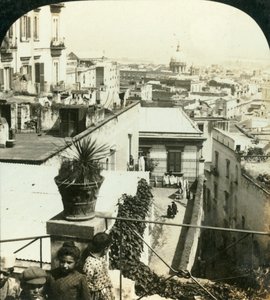 Fra bakkerne i Napoli, Italien, c1909. af George Rose