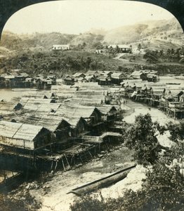 Landsbyen Ela-Varia, Britisk Ny Guinea, c1909.