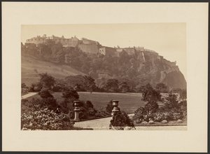 Edinburgh Castle set fra West Princes St. Gardens
