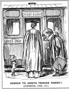 Hr. Punch bøjer sig for Agneta Frances Ramsay, som sad og bestod med First Class Honours, papirerne, men kunne ikke modtage en grad, da Cambridge ikke tildelte dem til kvinder på dette tidspunkt. George du Maurier tegnefilm fra Punch, London, 2. juli 1887. af George du Maurier