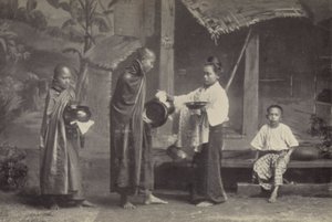 Burma: Pongyien med sin tiggerskål (s/h-billede)