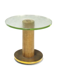 Et lejlighedsbord i eg, glas og messing, ca. 1930