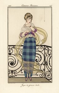 Kvinde i en stor toile-nederdel, der ser bange for en edderkop. af Gerda Marie Frederike Wegener