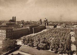 Munchen / München: Udsigt over München (s/h-foto)