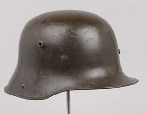 Tysk stålhjelm eller Stahlhelm, ca. 1916 (hjelm) af German School
