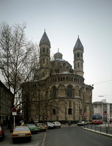 Romansk kunst: udsigt over Apotres-kirken af German School