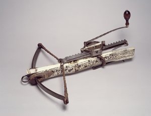 Sporting Armbrøst og Cranquin (stål og træ indlagt med horn og ben)