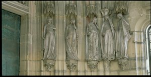 De fem tåbelige jomfruer, karmfigurer fra Paradisportalen, figurer udskåret ca. 1250, våbenhus bygget ca. 1350 (se også 173982 og 173984) af German School