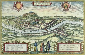 Udsigt over byen Salzburg ved bredden af floden Salzach med slottet Hohensalzburg i baggrunden, fra 