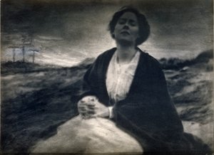 The Heritage of Motherhood, 190004 (platintryk med nogle tilføjelser i hånden) af Gertrude Käsebier
