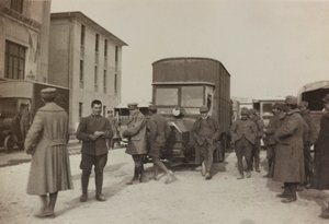 Album "Pictures of War II": Italienske soldater i Gradisca Sagrado, Gorizia, Italien (s/h foto)