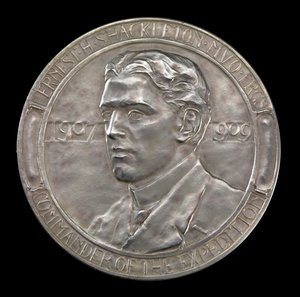 Royal Geographical Society-medalje: Shackletons antarktiske ekspedition 1907-1909 (sølv) af Gilbert Bayes