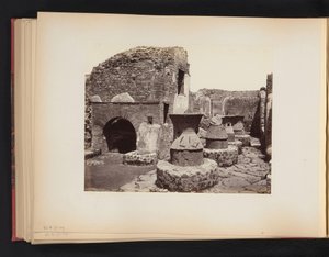 Ruinerne af et bageri i Pompeji Casa di fornai Pompei (titel på objekt)