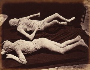 Menneskeafstøbninger, Pompeji, ca. 1870 (foto) af Giorgio Sommer