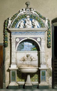 Decoree springvand med et højt relief i marmor og terracotta af Giovanni della Robbia (1469-1529) 1498. Santa Maria Novella sakristi, Firenze