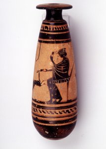 Maleri på vase: Alabast plejede at indeholde parfumen: Det ene ansigt forestiller en kvinde, der leger med en då og holder en blomst. Hendes kurv til at holde ulden er bag hende. 500 f.Kr. BNF, Medaljekontoret. af Greek