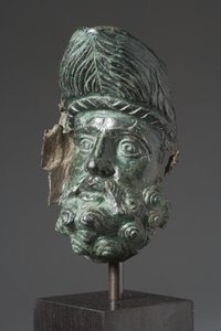 Fartøjstud i form af hovedet på Herakles (bronze) af Greek