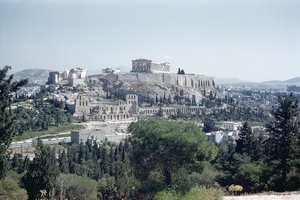 Vestlig udsigt over Akropolis, bygget c.600 f.Kr.-450 f.Kr af Greek School