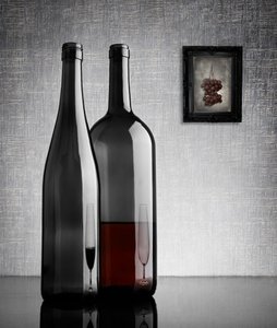 Elegant vin-stilleben af Greg Brave