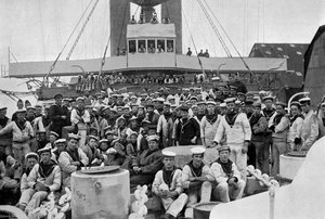 På forecastle af HMS Royal Sovereign, 1895
