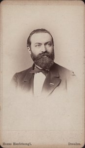 Portræt af cellisten og komponisten Friedrich Grützmacher 1832-1903, ca 1865. af Hanns Hanfstaengl