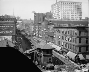 Elevated railroad, Wabash Avenue, Chicago, Illinois, ca. 1900-10 (s/h foto) af Hans Behm