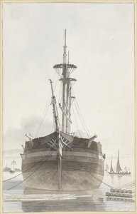 Sejlskib set forfra i en tømmerhavn