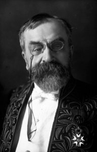 Portræt af Camille Jullian, medlem af Academie Française. af Henri Manuel