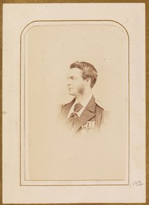 [Portræt af en mand i militæruniform]. af Henry Maull and Co.