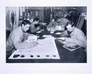 Hytte ved vinterkvarteret, fra "Scotts sidste ekspedition af Herbert Ponting