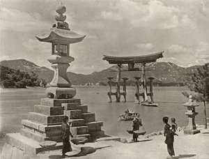 Miyajima, 1910. af Herbert Ponting