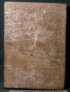 GAMMEL ORIENTAL KUNST (hittitisk): Kileskrifttavle på hittittisk sprog. Ba... af Hittite