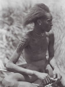 Afrika: Nuer med rødfarvet hår (s/h-foto)