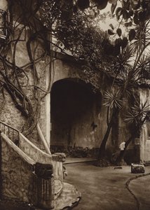 Mexico: Cuernavaca, malerisk hjørne (s/h-foto) af Hugo Brehme