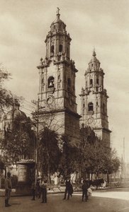Mexico: Morelia, La Catedral (s/h-foto) af Hugo Brehme