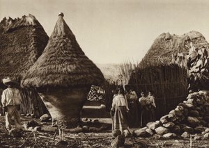 Mexico: Majsbeholder i en landsby (s/h-foto) af Hugo Brehme
