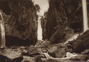 Mexico: Teocelo nær Jalapa, teater for jordskælvet i 1920 (s/h-foto) af Hugo Brehme