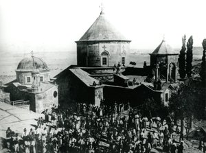 Pilgrimsvandring ved Tomarza-klosteret, sydøst for Kayseri af Hugo Grothe