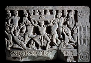 Tilbedelse af turbanen (fragment af relief, 225-325) af Indian School