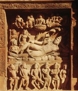 Relief, der forestiller Vishnu lænet tilbage på slangen Sesha, fra Vishnu-templet, ca. 500 e.Kr.