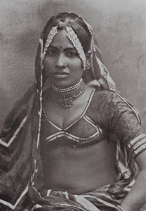 Bombay / Mumbai: En Marwar-dame (s/h-foto) af Indian photographer