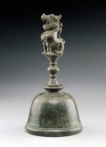 Klokke med løve (bronze) af Indonesian School