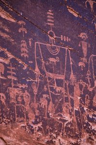 Anasazi klippekunst - Utah er meget rig på Anasazi klippebeboelsesruiner og klippekunst. af Ira Block
