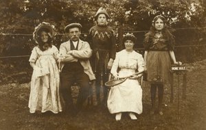 Familie iført fancy kjole af Irish Photographer