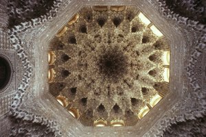 Loft over Hall of the Abencerrajes af Islamic School