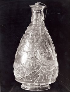 Ærke med fugle fra statskassen i Saint-Denis, egyptisk, Fatimid-periode, slutningen af det 10. århundrede (bjergkrystal)