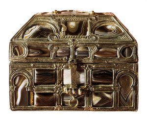 Mozarabisk kunst: agatæske lavet af træ, agat og sølv. 11. århundrede Fra Real Colegiata af San Isidoro. Leon. Arkæologisk museum i Madrid, Spanien af Islamic School