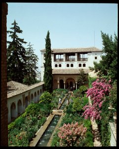 Udsigt over Generalife-paladset og sommerhaven af Islamic School