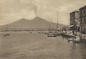 Napoli: S Lucia Col Vesuvio (s/h foto) af Italian Photographer