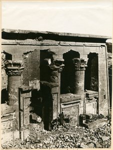 Pronaos af Temple of Mandulis, Kalabsha, Egypten, fotografi af Antonio Beato af Italian Photographer